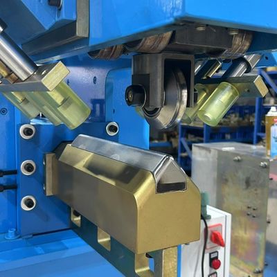 Хорошая цена Hydraulic Kitchen Sink Seam Press 1800x1000x2100mm 380V 50/60Hz онлайн