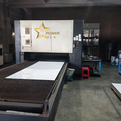 Используется для ручной раковины профессиональной производственной линии CNC нержавеющей стали листового металла лазерной режущей машины