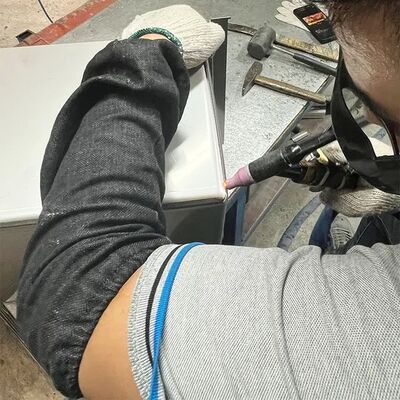 Продвинутая машина для сварки прямых швов для производства кухонных раковин